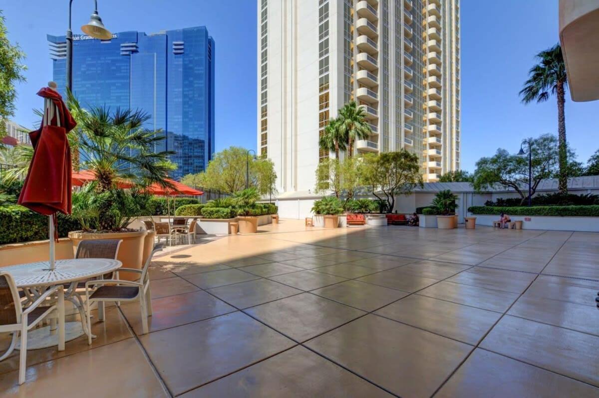 Mgm Signature-20-609 Strip View Jacuzzi Holiday home